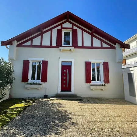 Cosy Avec Terrasse, Jardin Et Parking A 200m De La - Fr-1-413-111 *